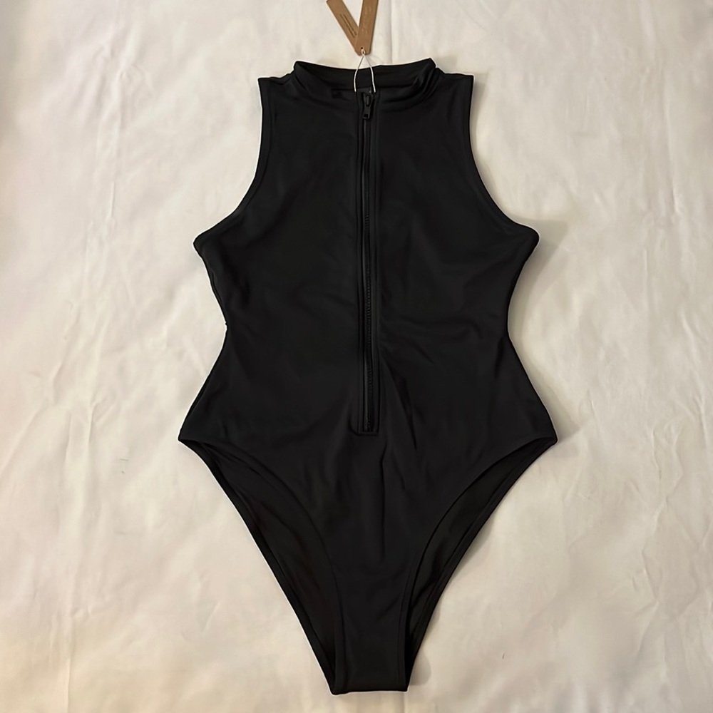 SKIMS SWIM ZIP FRONT SLEEVELESS ONE PIECE